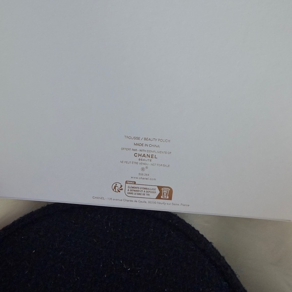 Chanel CHANEL beauté limited edition pouch
Holiday collection - Picture 5 of 5